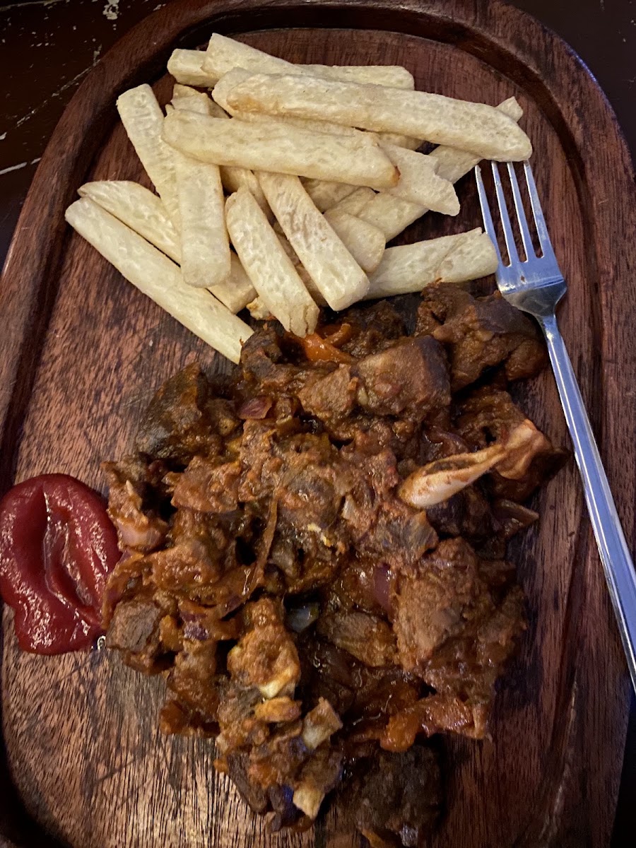 Che Bar And Grill Photo 6