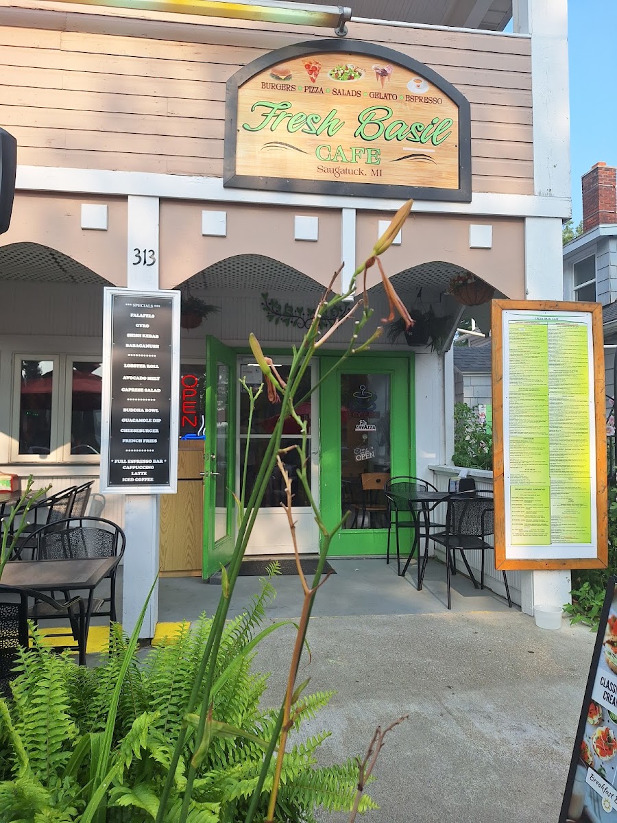Fresh Basil Cafe Photo 2