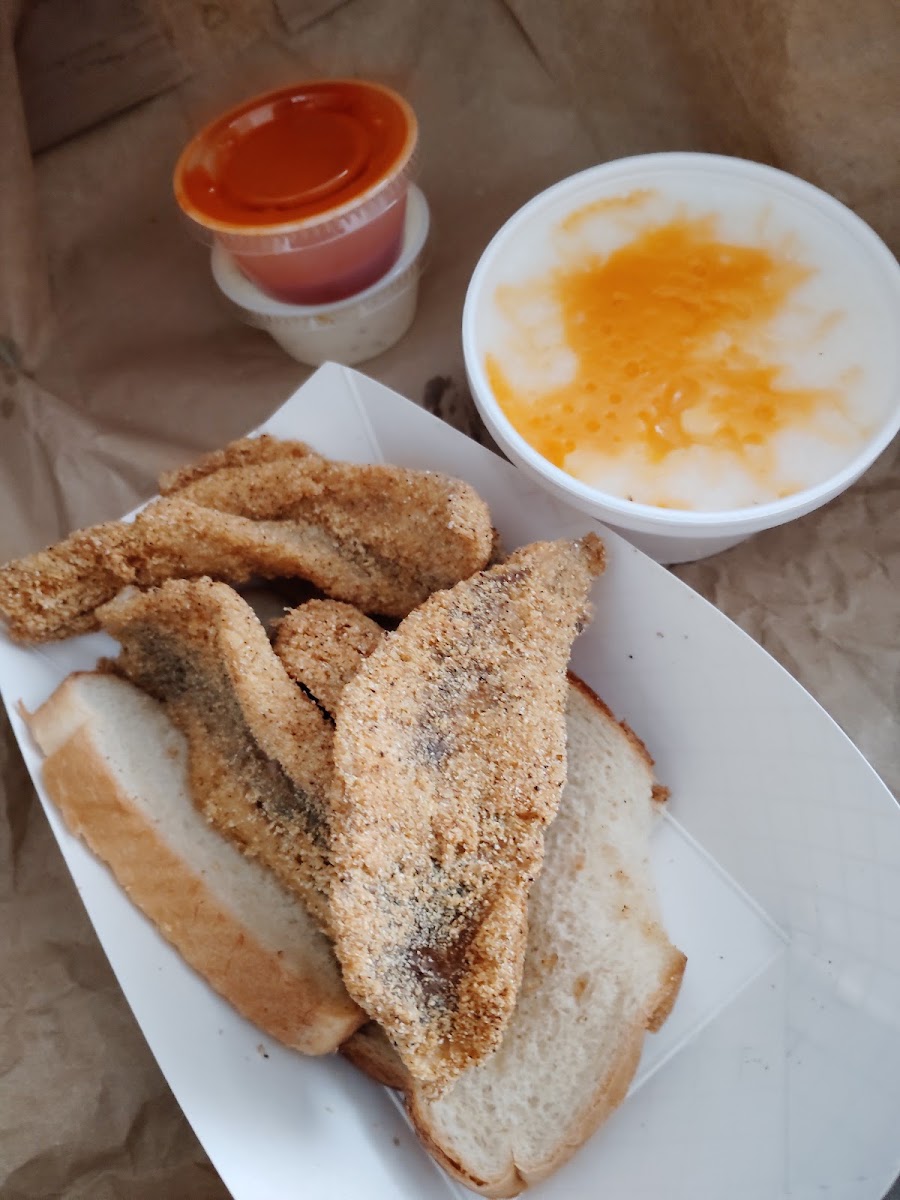 Island Fish And Grits Photo 4