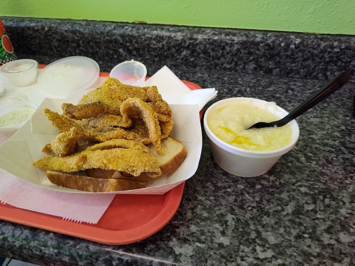 Island Fish And Grits Photo 8