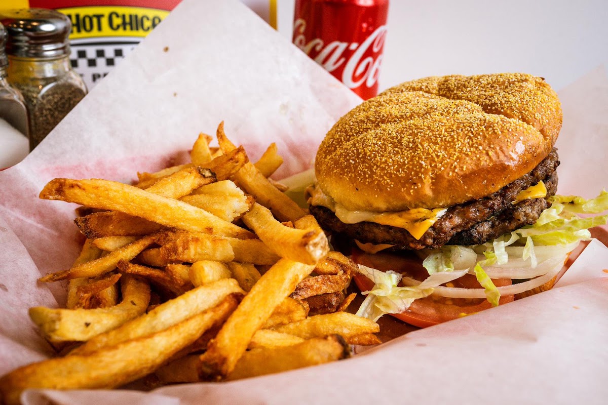 Johnny's Red Hots & Gyros Photo 2