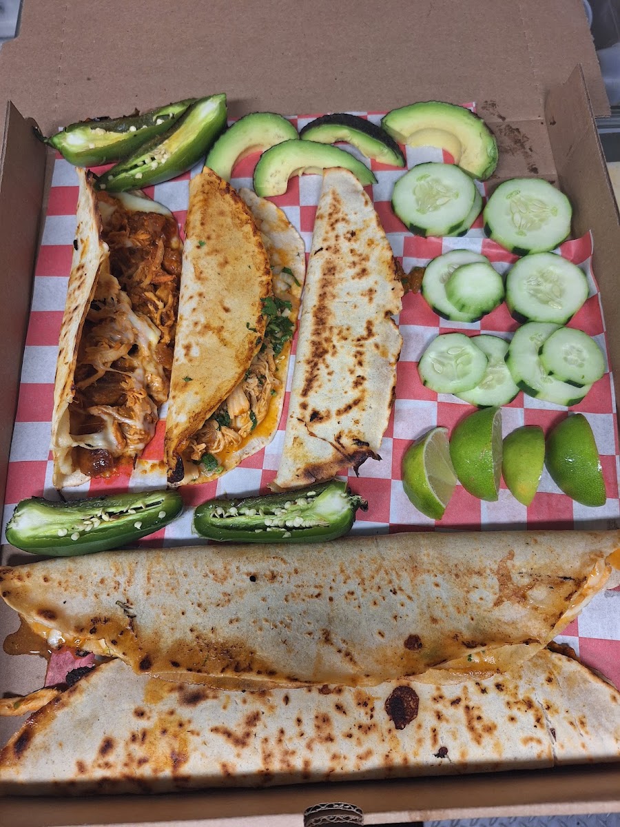 La Taqueria Del Pueblo Photo 7