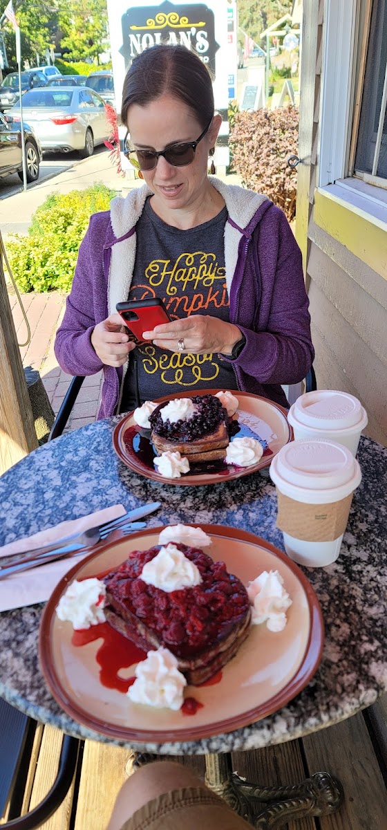 Lydia's Cafe Photo 10