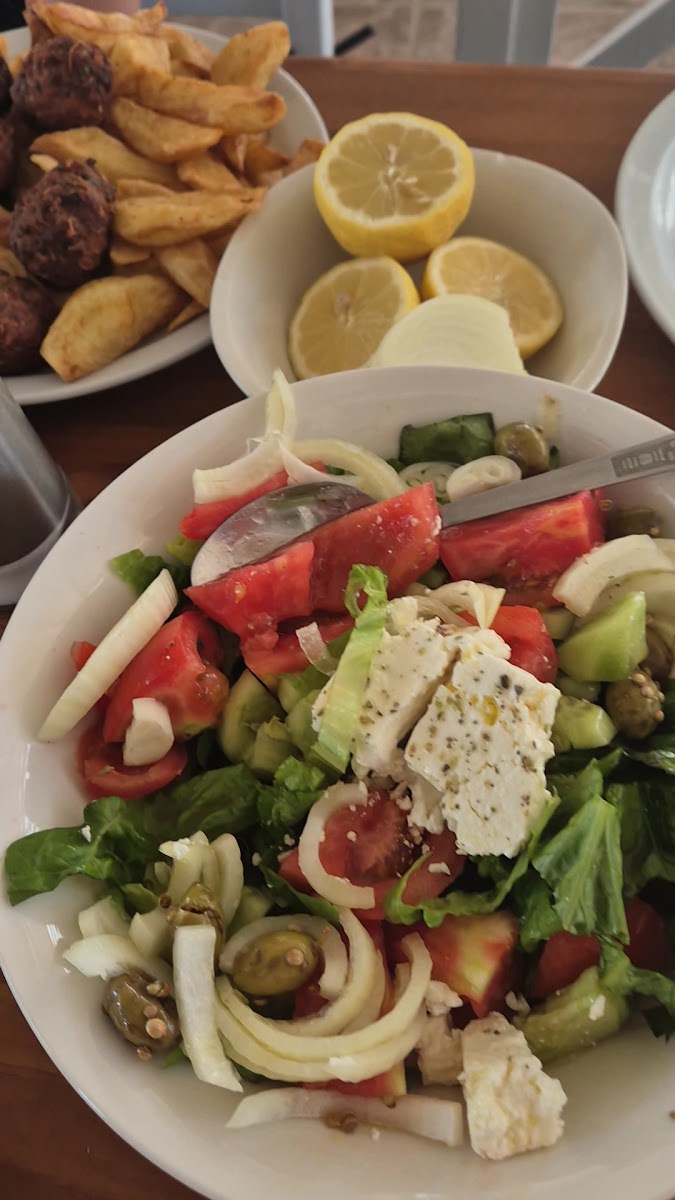 Oasis Restaurant Photo 2