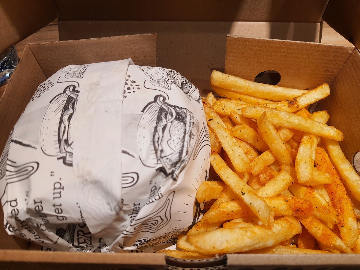 Ohannes Burgers Photo 5