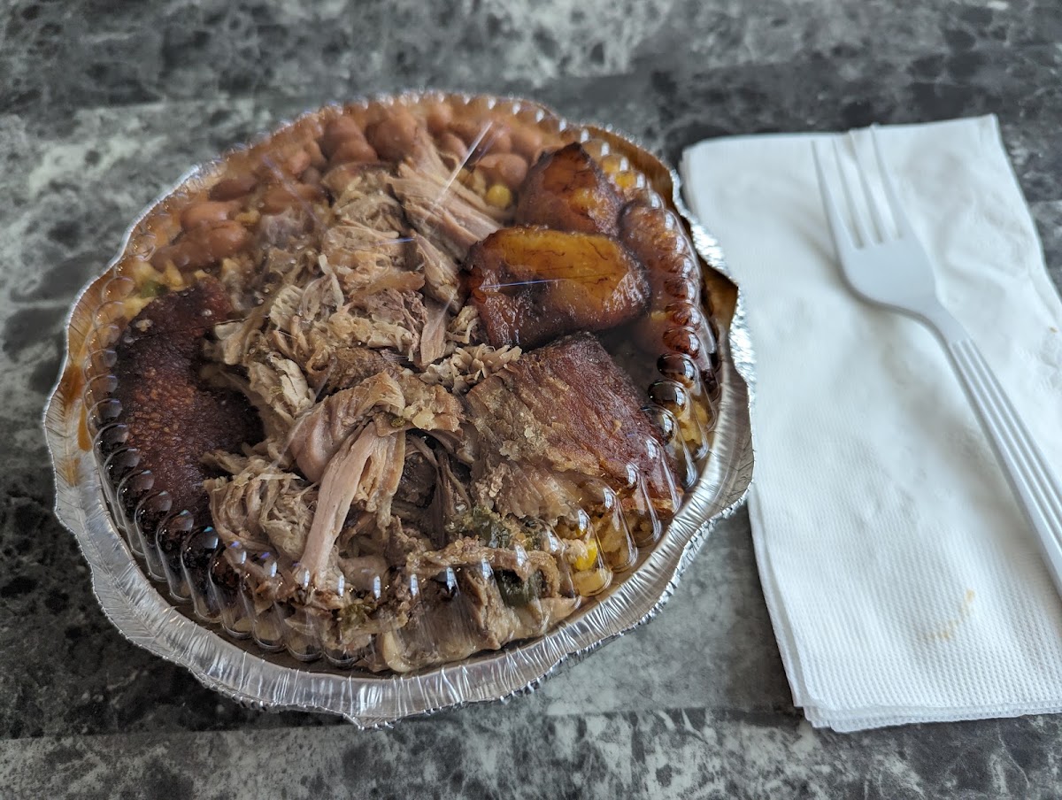 Quisqueya Restaurant Photo 9