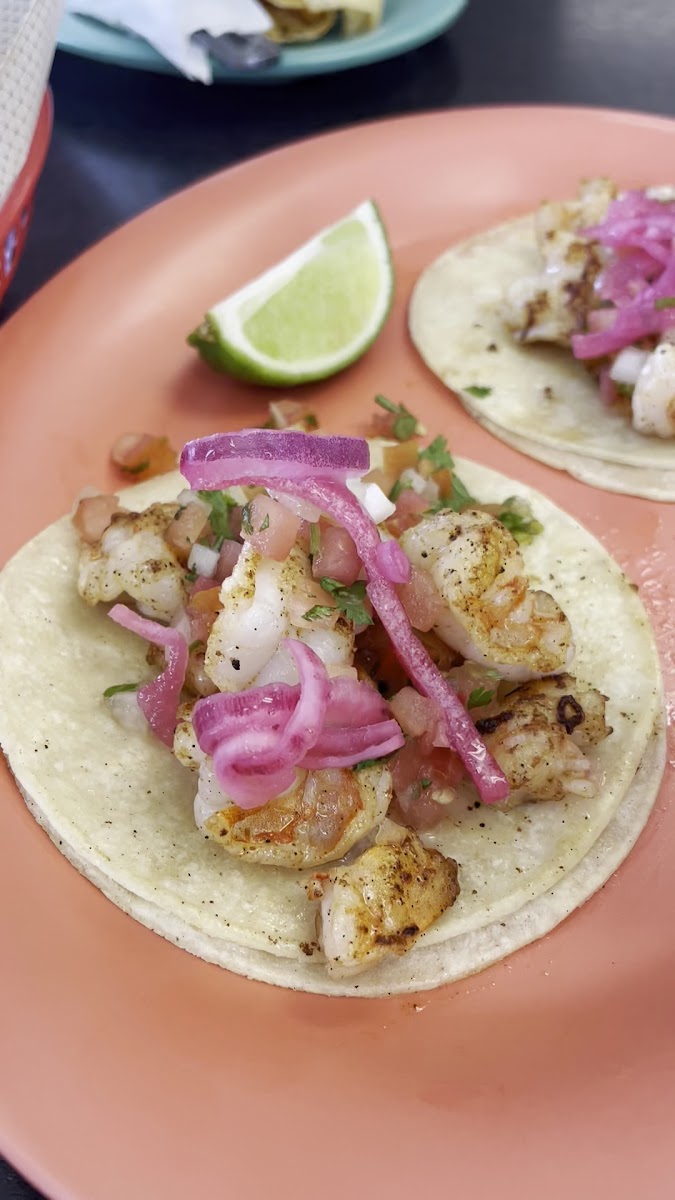 Tustacos Taqueria Photo 2